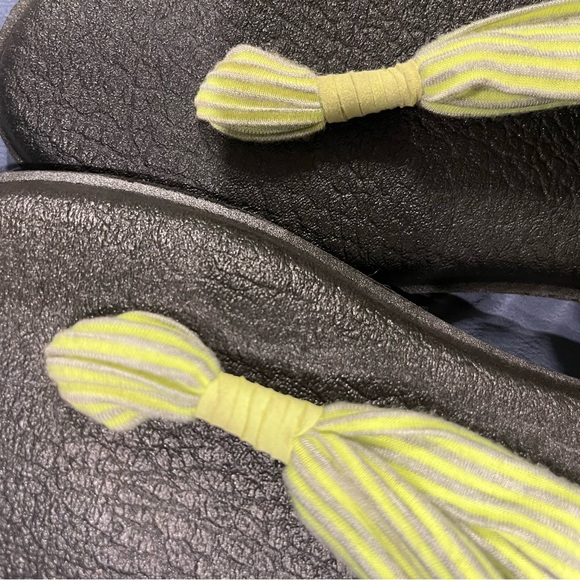 Sanuk Yoga Sling Sandals Sz 8 Chartreuse/Gray - Picture 9 of 9